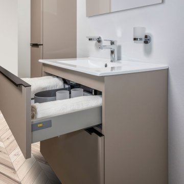 Mereo Mailo, koupelnová skříňka s keramickým umyvadlem 61 cm, bílá, mat, černé madlo